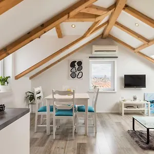 Kala 4*, Split Croacia